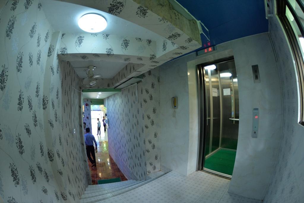 New Golden Forward Hotel Rangoon Eksteriør billede