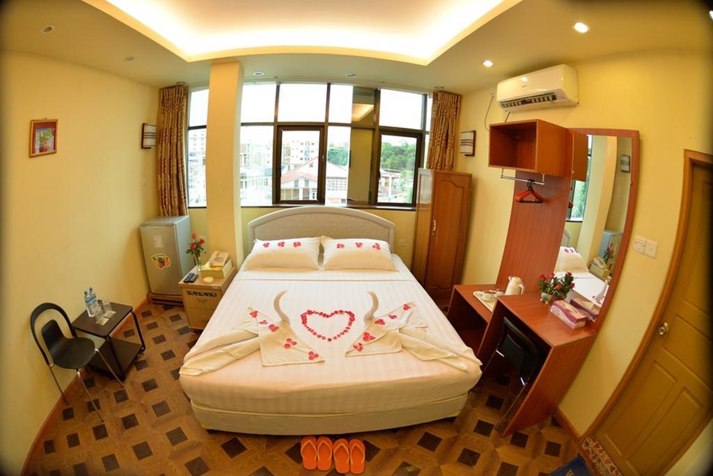 New Golden Forward Hotel Rangoon Eksteriør billede