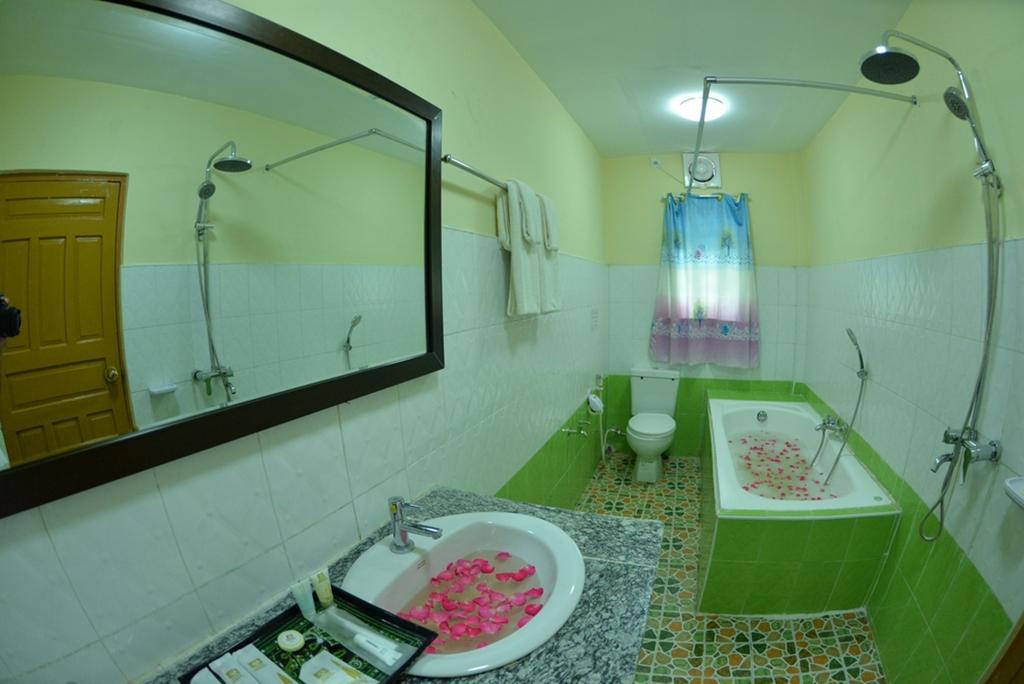 New Golden Forward Hotel Rangoon Eksteriør billede