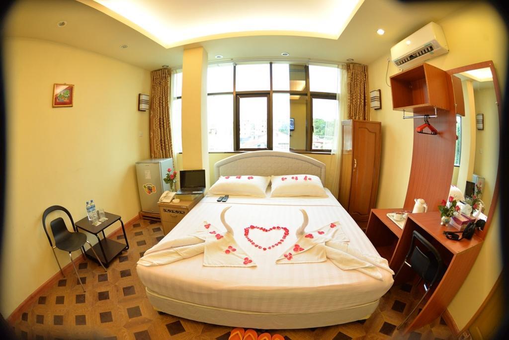 New Golden Forward Hotel Rangoon Eksteriør billede
