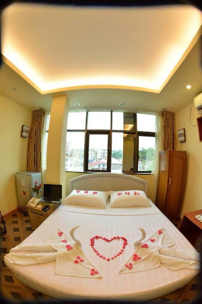 New Golden Forward Hotel Rangoon Eksteriør billede