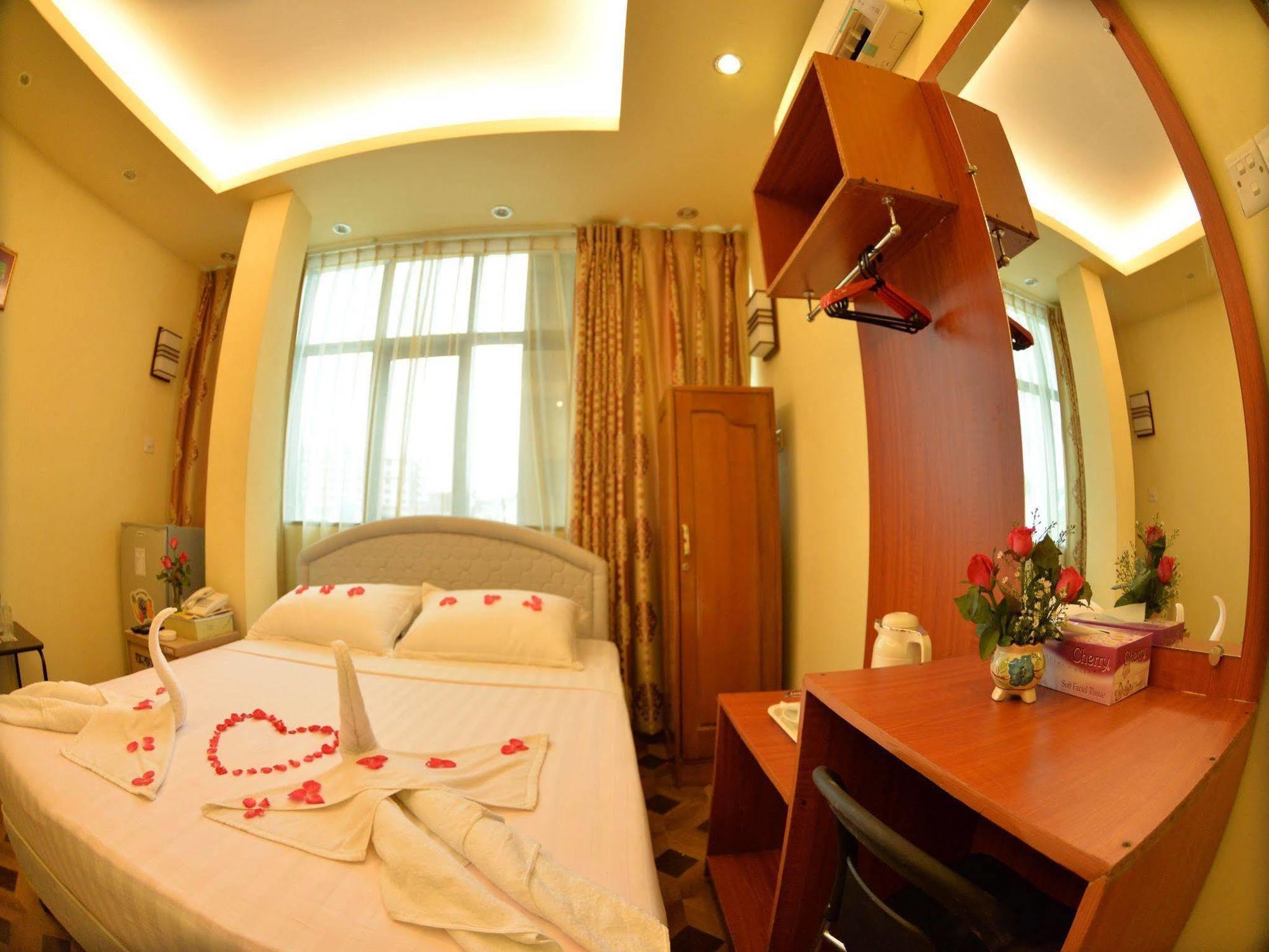 New Golden Forward Hotel Rangoon Eksteriør billede