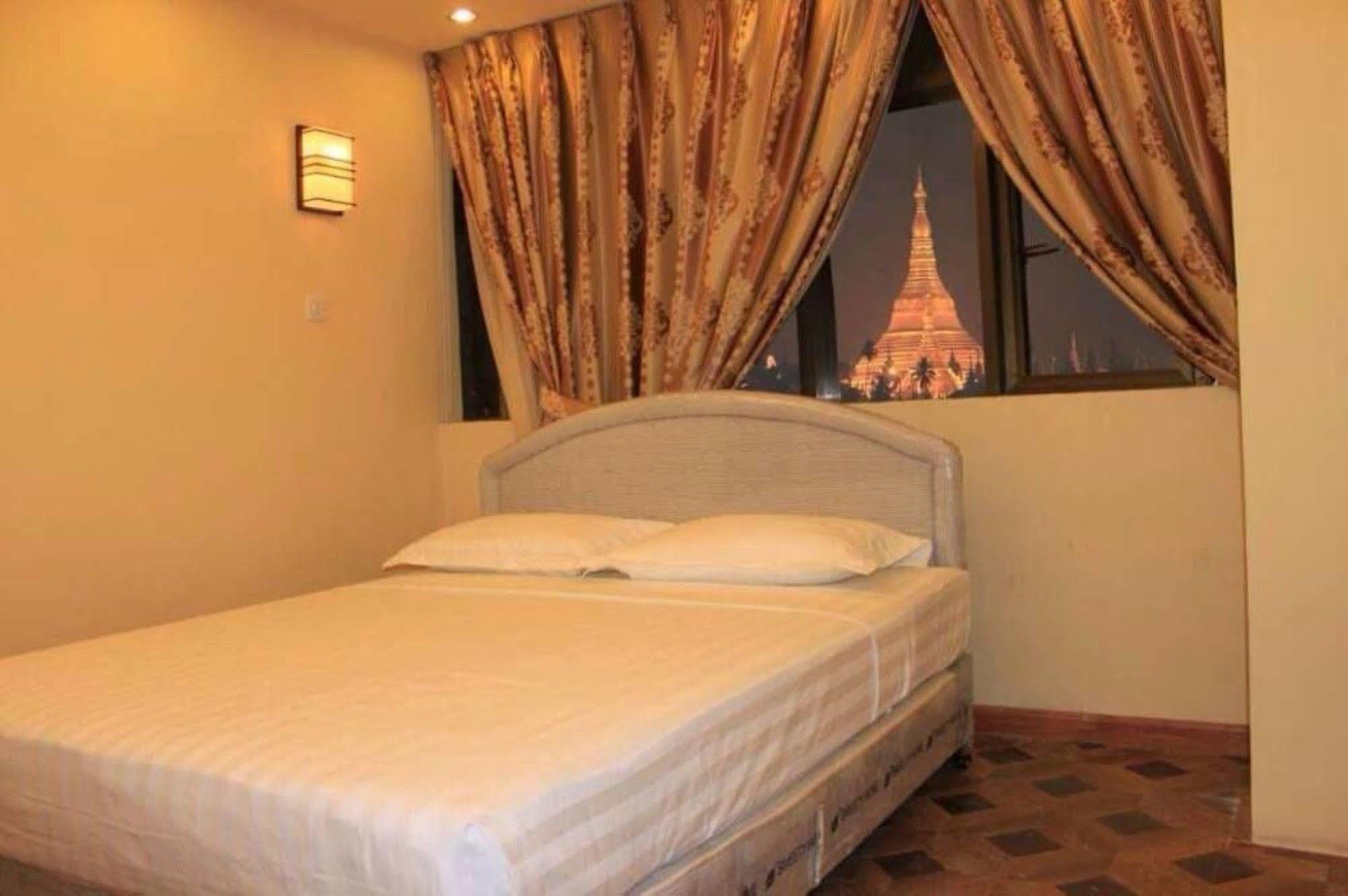 New Golden Forward Hotel Rangoon Eksteriør billede